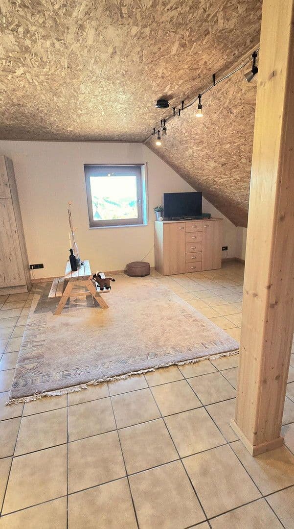 Prodej domu 300 m², pozemek 1.200 m², Breitenheim, Porýní-Falc Prodej domu 300 m², pozemek 1.200 m², Breitenheim, Porýní-Falc