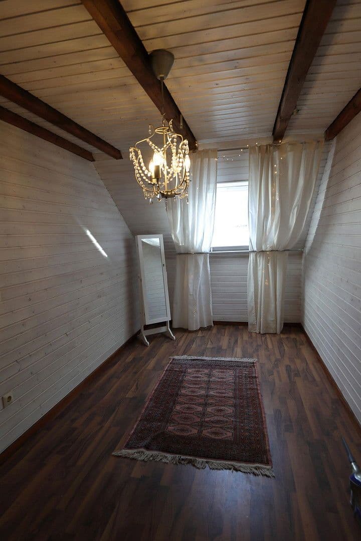 Prodej domu 159 m², pozemek 915 m², Elsternstieg 3, Burgdorf, Dolní Sasko Prodej domu 159 m², pozemek 915 m², Elsternstieg 3, Burgdorf, Dolní Sasko