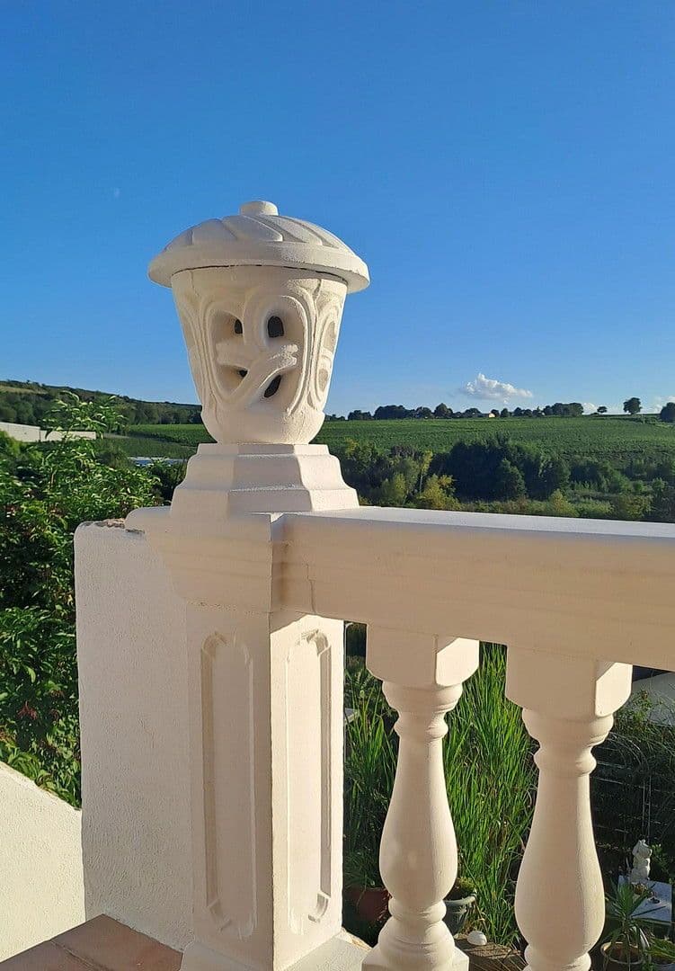 Prodej domu 211 m², pozemek 311 m², Freyburger Allee 16, Nierstein, Porýní-Falc Prodej domu 211 m², pozemek 311 m², Freyburger Allee 16, Nierstein, Porýní-Falc