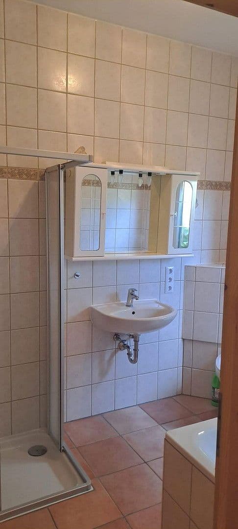 Prodej domu 211 m², pozemek 311 m², Freyburger Allee 16, Nierstein, Porýní-Falc Prodej domu 211 m², pozemek 311 m², Freyburger Allee 16, Nierstein, Porýní-Falc