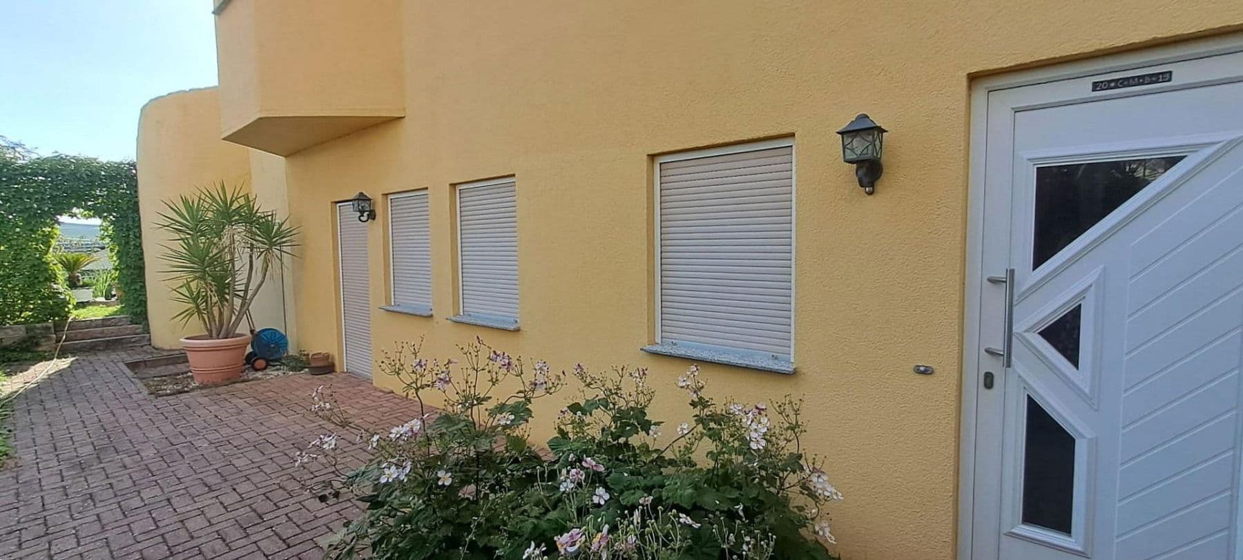 Prodej domu 211 m², pozemek 311 m², Freyburger Allee 16, Nierstein, Porýní-Falc Prodej domu 211 m², pozemek 311 m², Freyburger Allee 16, Nierstein, Porýní-Falc