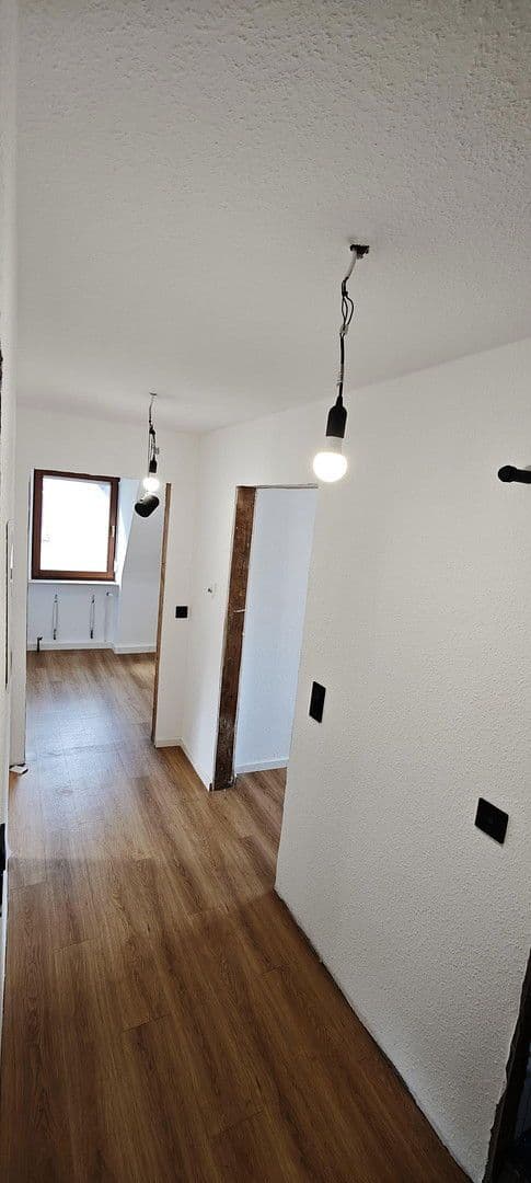 Pronájem bytu 3+1 60 m², Eybacher Straße 11/1, Stuttgart-Wangen, Bádensko-Württembersko Pronájem bytu 3+1 60 m², Eybacher Straße 11/1, Stuttgart-Wangen, Bádensko-Württembersko