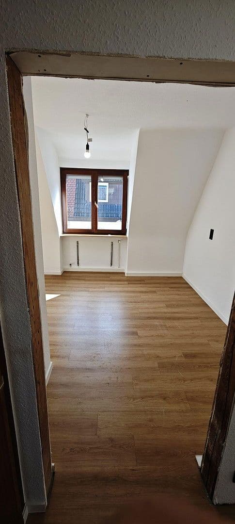Pronájem bytu 3+1 60 m², Eybacher Straße 11/1, Stuttgart-Wangen, Bádensko-Württembersko Pronájem bytu 3+1 60 m², Eybacher Straße 11/1, Stuttgart-Wangen, Bádensko-Württembersko