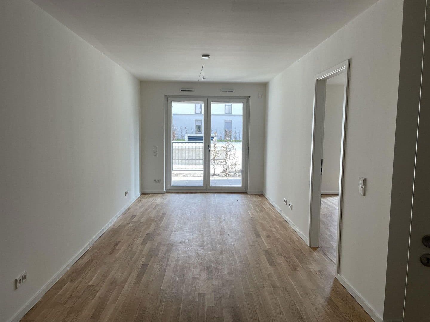 Pronájem bytu 2+1 59 m², Goldina-Hirschberg-Straße 3, Frankfurt am Main, Hessen Pronájem bytu 2+1 59 m², Goldina-Hirschberg-Straße 3, Frankfurt am Main, Hessen