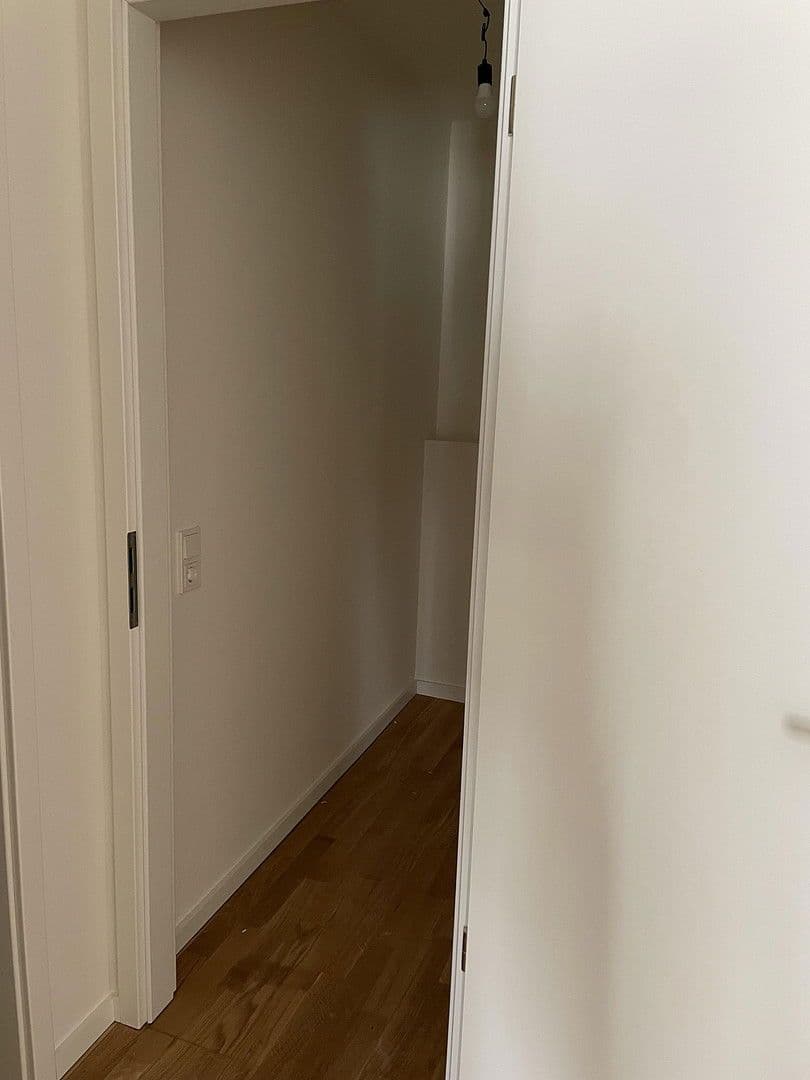 Pronájem bytu 2+1 59 m², Goldina-Hirschberg-Straße 3, Frankfurt am Main, Hessen Pronájem bytu 2+1 59 m², Goldina-Hirschberg-Straße 3, Frankfurt am Main, Hessen