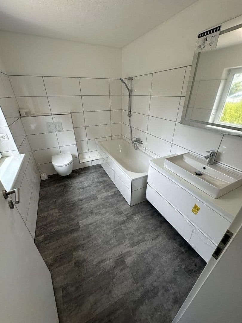 Prodej domu 77 m², pozemek 325 m², Vagel-Griep-Platz 5, Hamburg-Eißendorf, Hamburg Prodej domu 77 m², pozemek 325 m², Vagel-Griep-Platz 5, Hamburg-Eißendorf, Hamburg