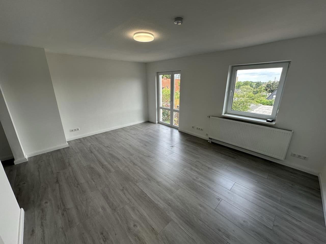 Prodej domu 77 m², pozemek 325 m², Vagel-Griep-Platz 5, Hamburg-Eißendorf, Hamburg Prodej domu 77 m², pozemek 325 m², Vagel-Griep-Platz 5, Hamburg-Eißendorf, Hamburg