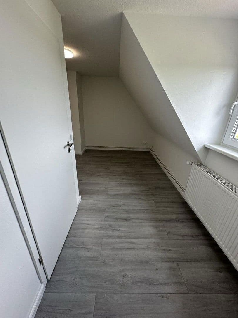 Prodej domu 77 m², pozemek 325 m², Vagel-Griep-Platz 5, Hamburg-Eißendorf, Hamburg Prodej domu 77 m², pozemek 325 m², Vagel-Griep-Platz 5, Hamburg-Eißendorf, Hamburg