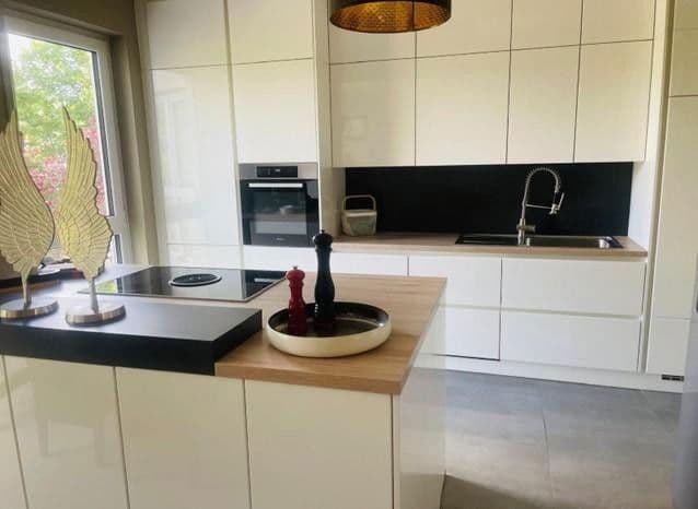 Prodej domu 211 m², pozemek 240 m², Königstein im Taunus, Hessen Prodej domu 211 m², pozemek 240 m², Königstein im Taunus, Hessen