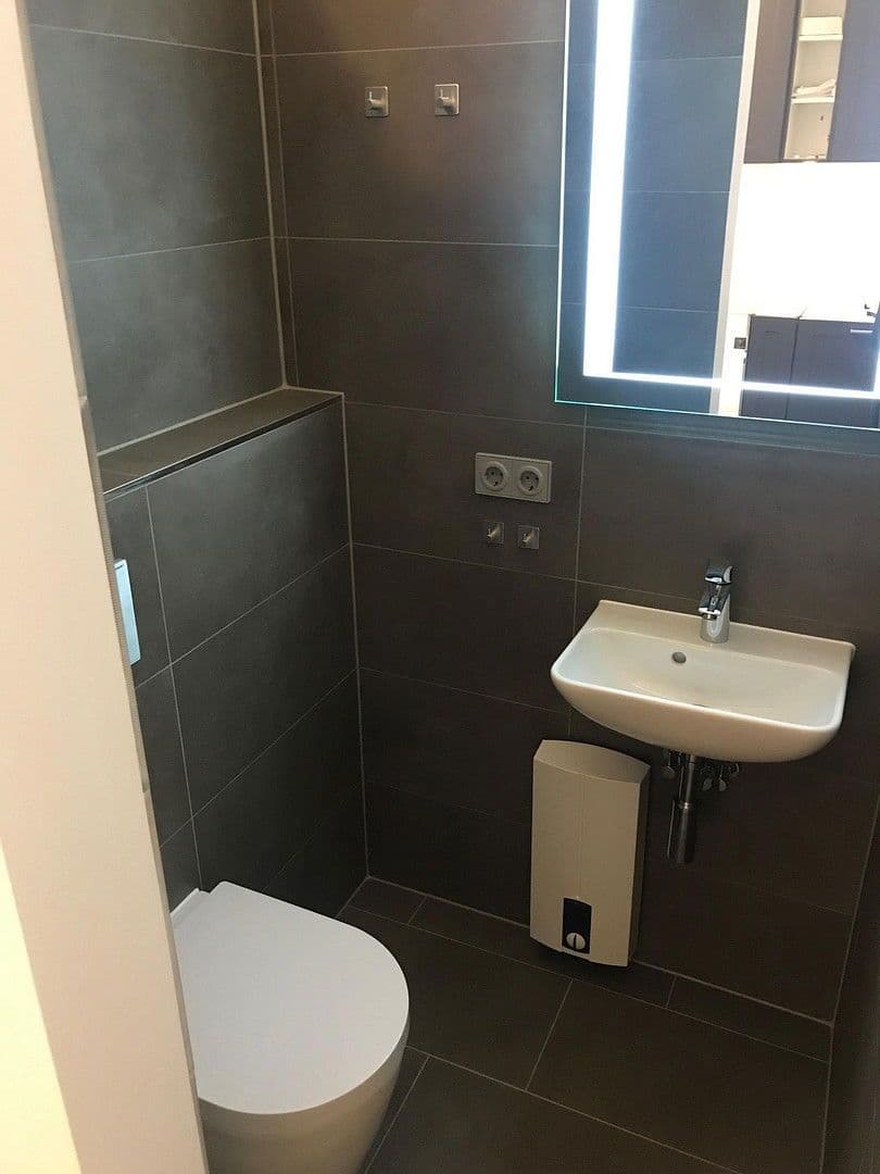 Pronájem bytu 2+1 45 m², Hannover, Dolní Sasko Pronájem bytu 2+1 45 m², Hannover, Dolní Sasko