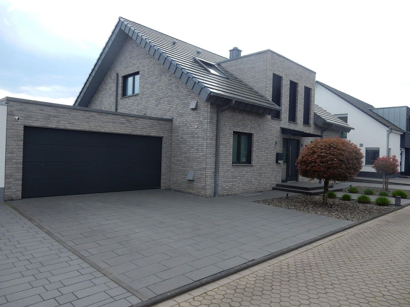 Prodej domu 189 m², pozemek 794 m², Erftstadt, Severní Porýní-Vestfálsko Prodej domu 189 m², pozemek 794 m², Erftstadt, Severní Porýní-Vestfálsko