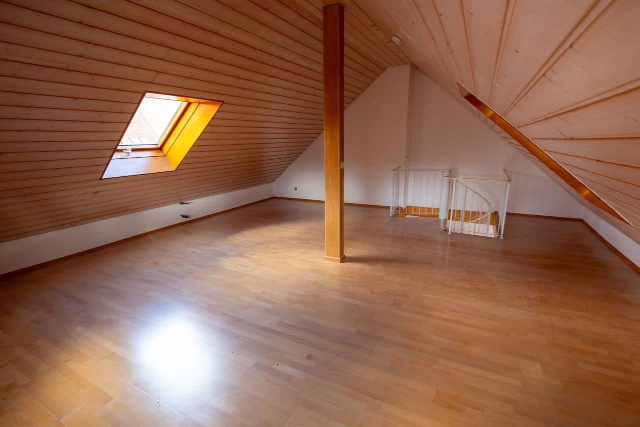 Pronájem bytu 3+1 84 m², Filderstadt, Bádensko-Württembersko Pronájem bytu 3+1 84 m², Filderstadt, Bádensko-Württembersko