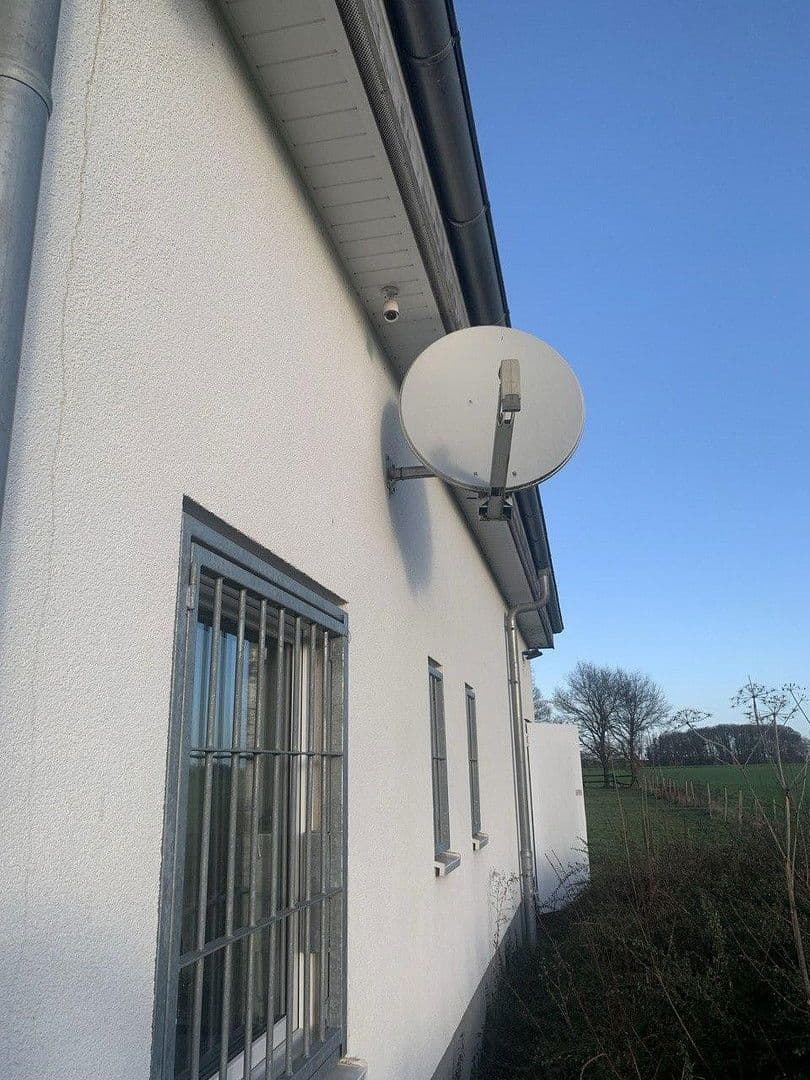 Pronájem nebytového prostoru 6.000 m², Niedernwöhren, Dolní Sasko Pronájem nebytového prostoru 6.000 m², Niedernwöhren, Dolní Sasko