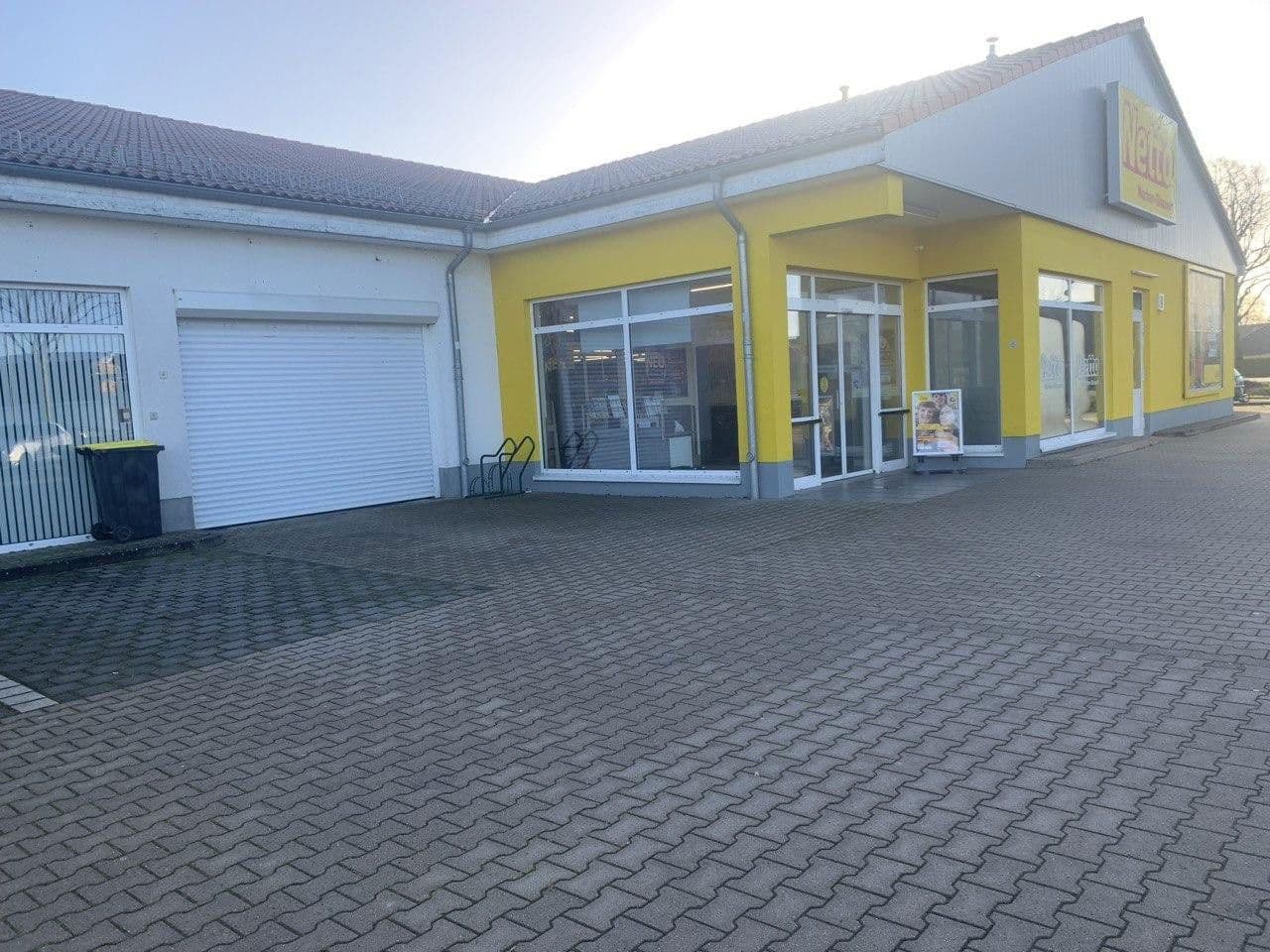 Pronájem nebytového prostoru 6.000 m², Niedernwöhren, Dolní Sasko Pronájem nebytového prostoru 6.000 m², Niedernwöhren, Dolní Sasko