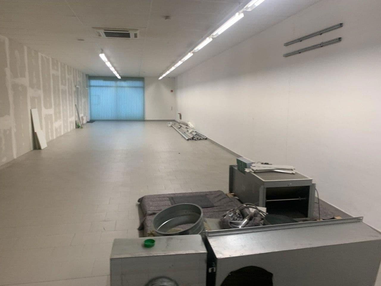 Pronájem nebytového prostoru 6.000 m², Niedernwöhren, Dolní Sasko Pronájem nebytového prostoru 6.000 m², Niedernwöhren, Dolní Sasko