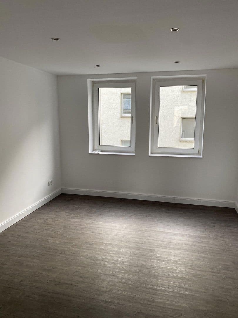 Pronájem bytu 2+1 48 m², Helgoländer Straße 22, Wuppertal, Severní Porýní-Vestfálsko Pronájem bytu 2+1 48 m², Helgoländer Straße 22, Wuppertal, Severní Porýní-Vestfálsko