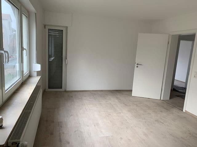 Pronájem bytu 3+1 100 m², Bruchsal, Bádensko-Württembersko Pronájem bytu 3+1 100 m², Bruchsal, Bádensko-Württembersko