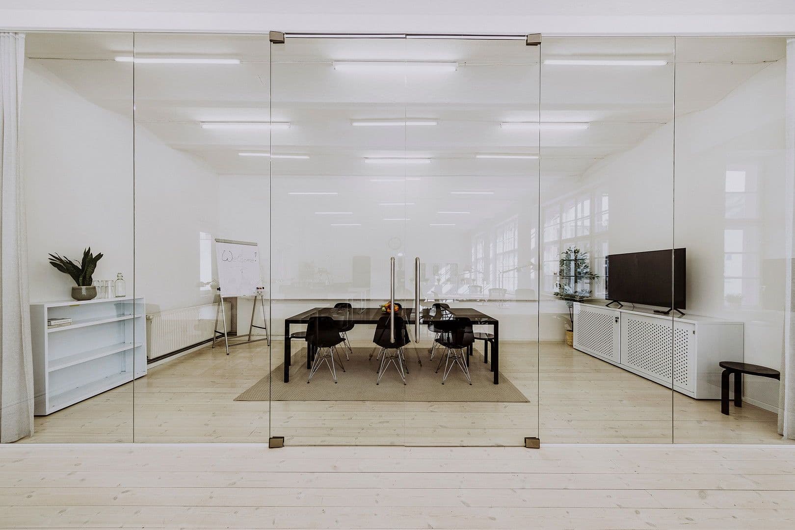 Pronájem kanceláře 240 m², Winsstraße 12, Berlin, Berlín Pronájem kanceláře 240 m², Winsstraße 12, Berlin, Berlín