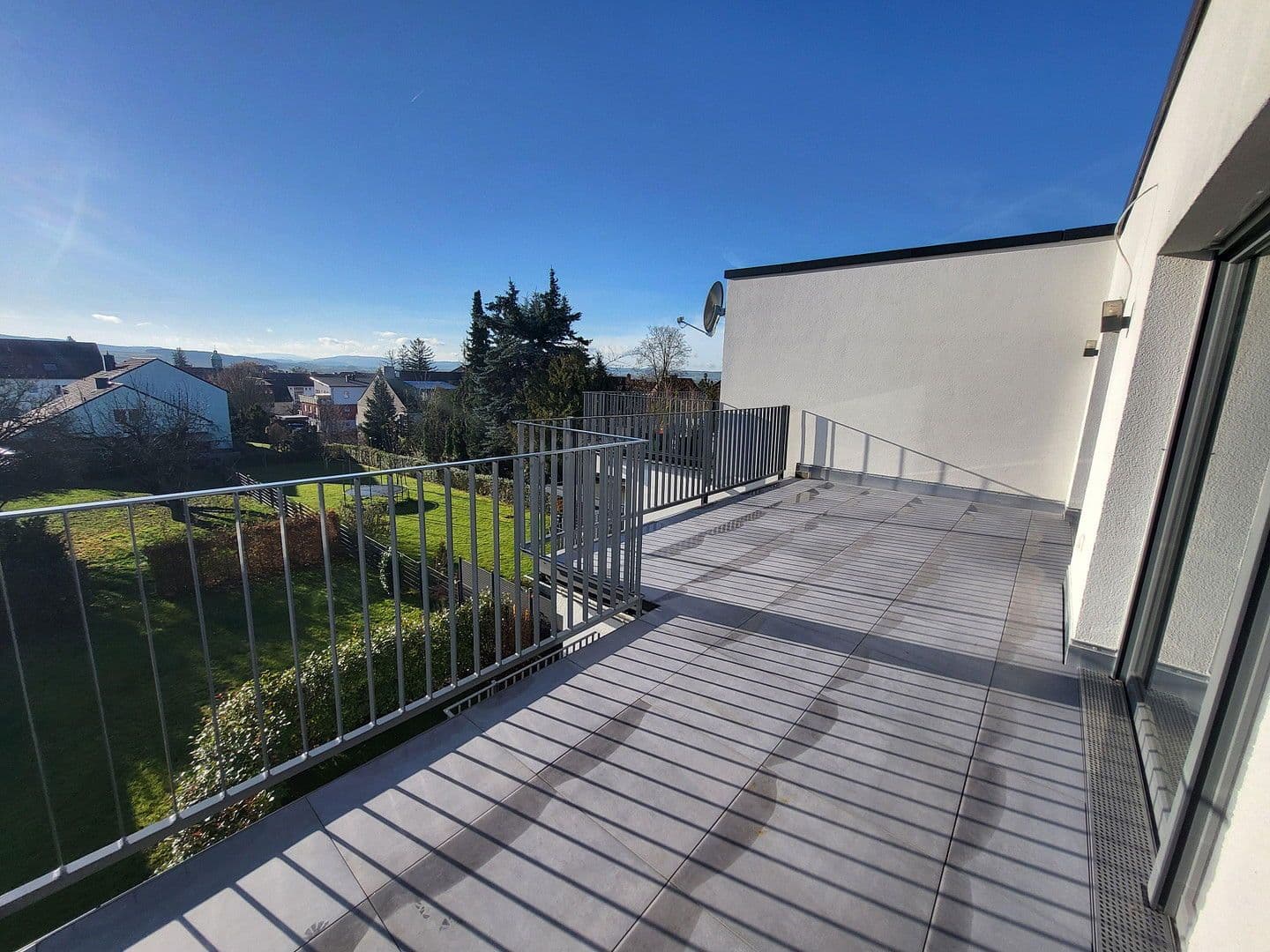 Pronájem bytu 4+1 136 m², Kehrstraße 8b, Göttingen, Dolní Sasko Pronájem bytu 4+1 136 m², Kehrstraße 8b, Göttingen, Dolní Sasko