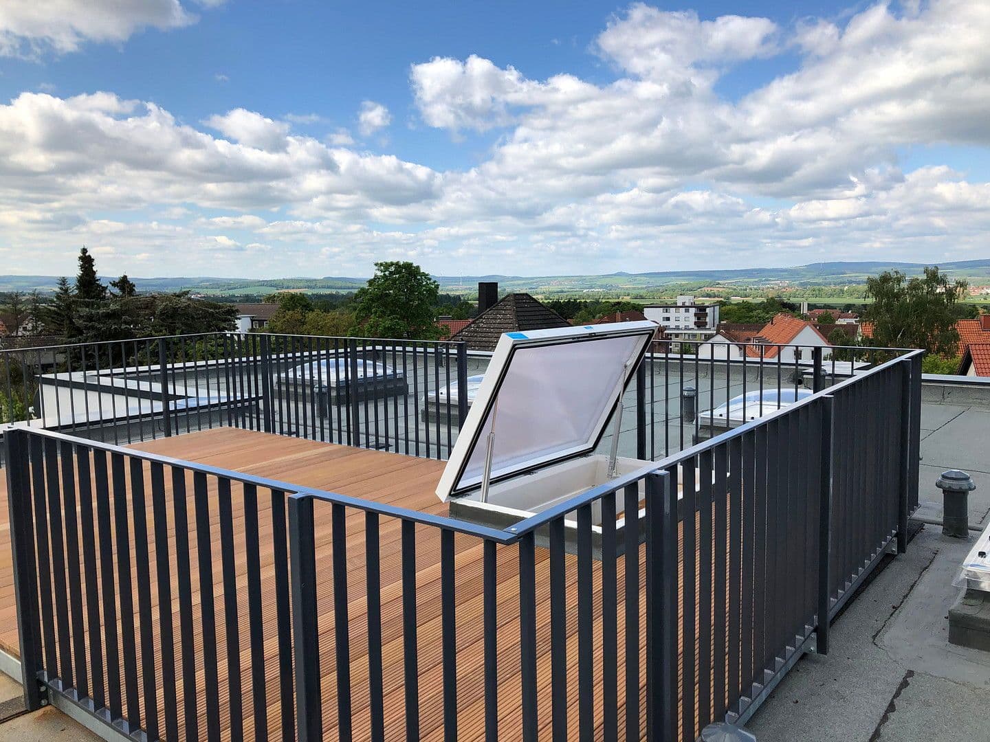 Pronájem bytu 4+1 136 m², Kehrstraße 8b, Göttingen, Dolní Sasko Pronájem bytu 4+1 136 m², Kehrstraße 8b, Göttingen, Dolní Sasko