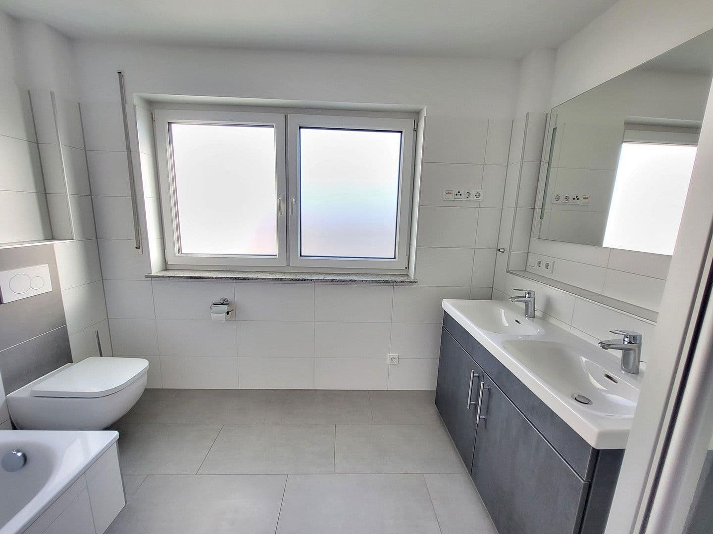 Pronájem bytu 4+1 136 m², Kehrstraße 8b, Göttingen, Dolní Sasko Pronájem bytu 4+1 136 m², Kehrstraße 8b, Göttingen, Dolní Sasko