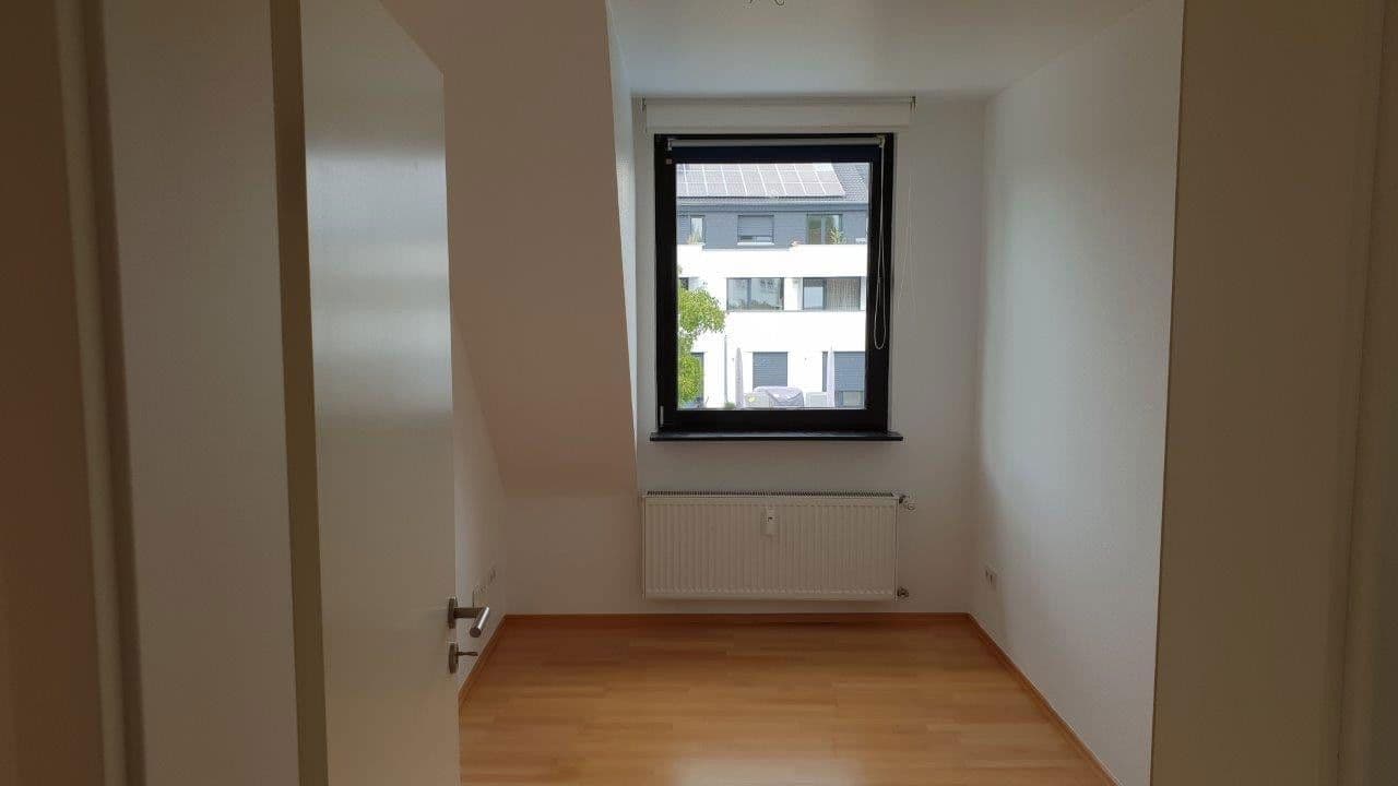 Pronájem bytu 4+kk 116 m², Schubertstrasse, Dreieich, Hessen Pronájem bytu 4+kk 116 m², Schubertstrasse, Dreieich, Hessen