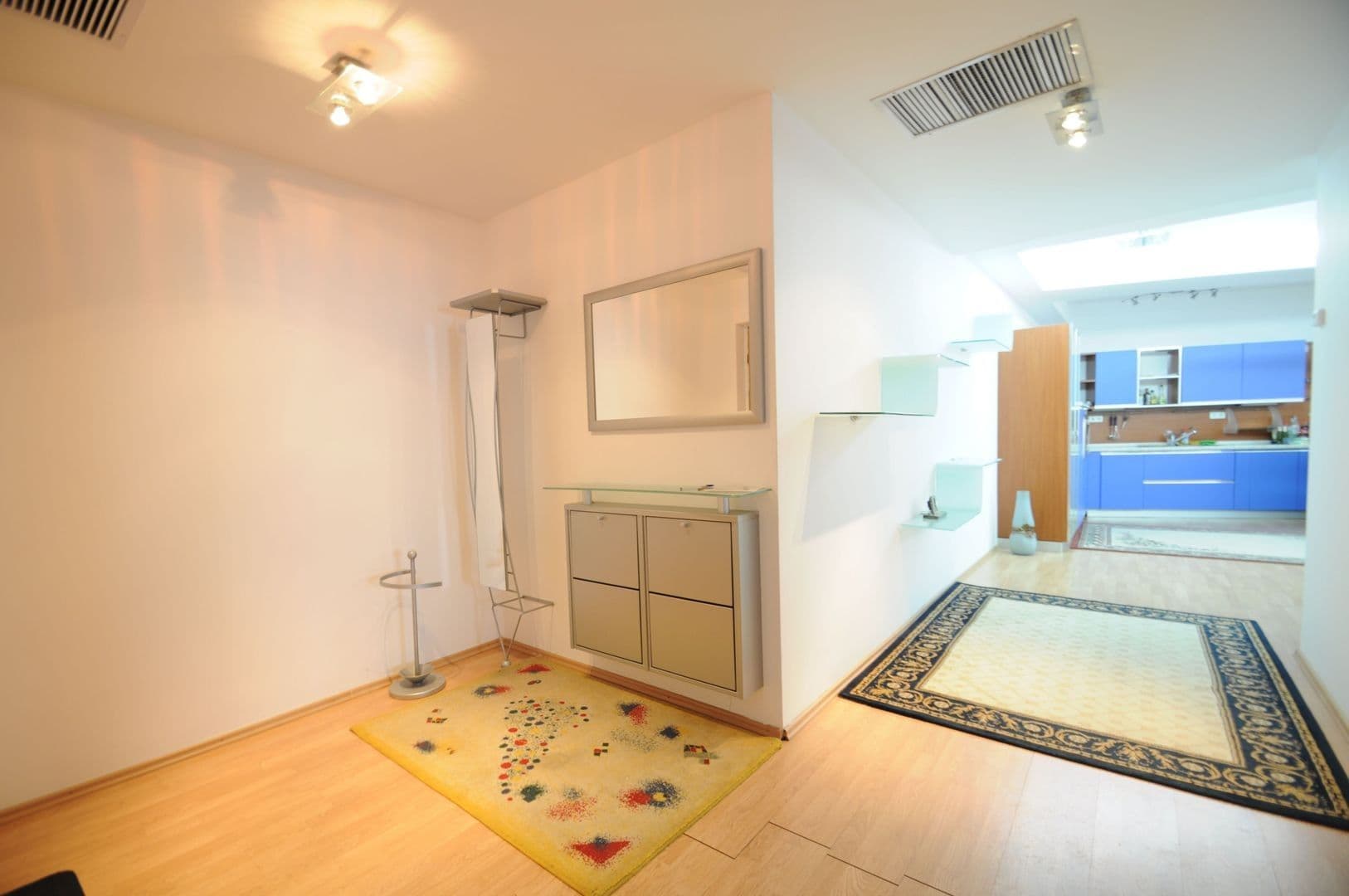 Pronájem bytu 2+1 70 m², Hradešínská, Praha, Praha Pronájem bytu 2+1 70 m², Hradešínská, Praha, Praha