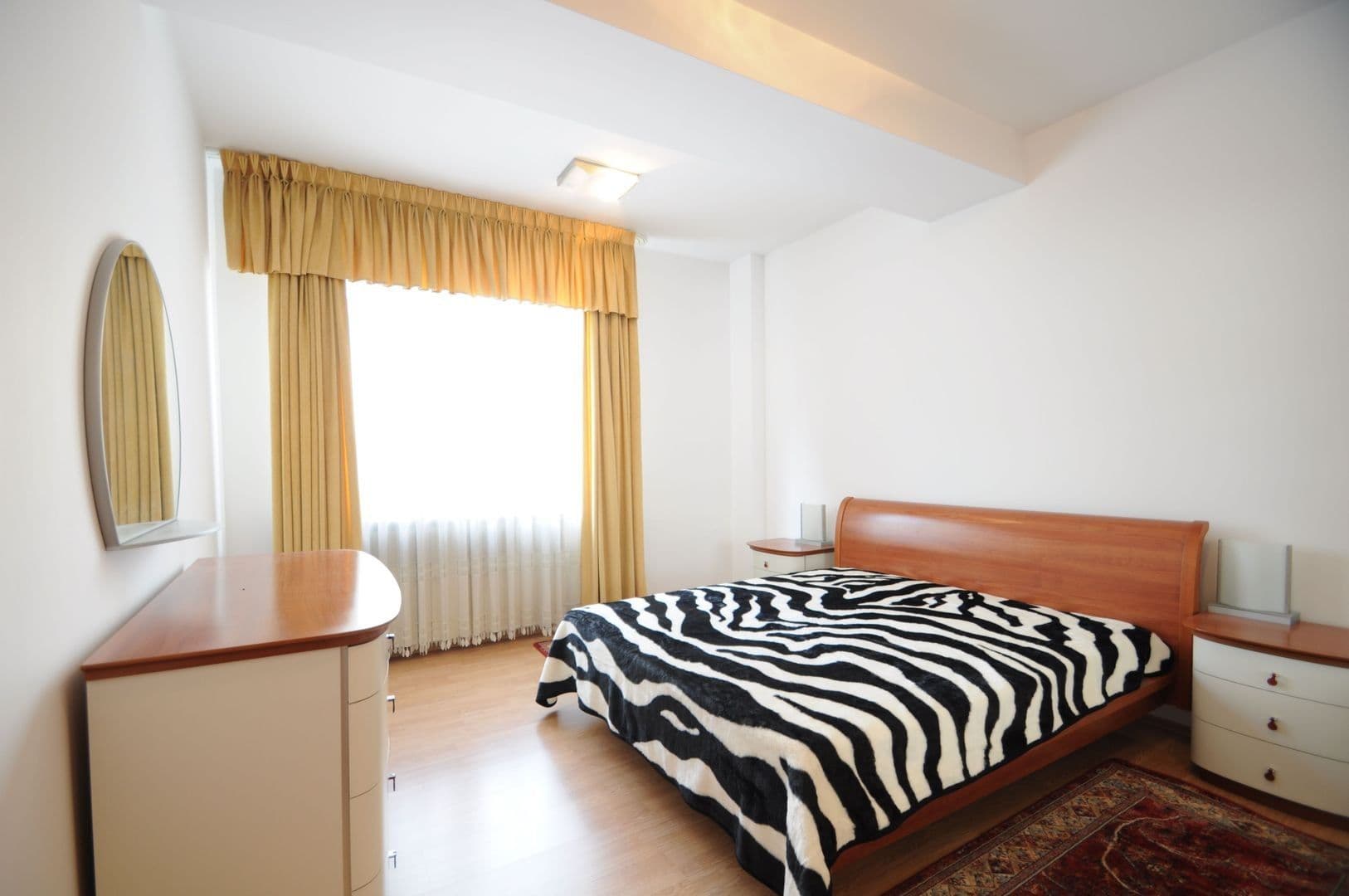 Pronájem bytu 2+1 70 m², Hradešínská, Praha, Praha Pronájem bytu 2+1 70 m², Hradešínská, Praha, Praha