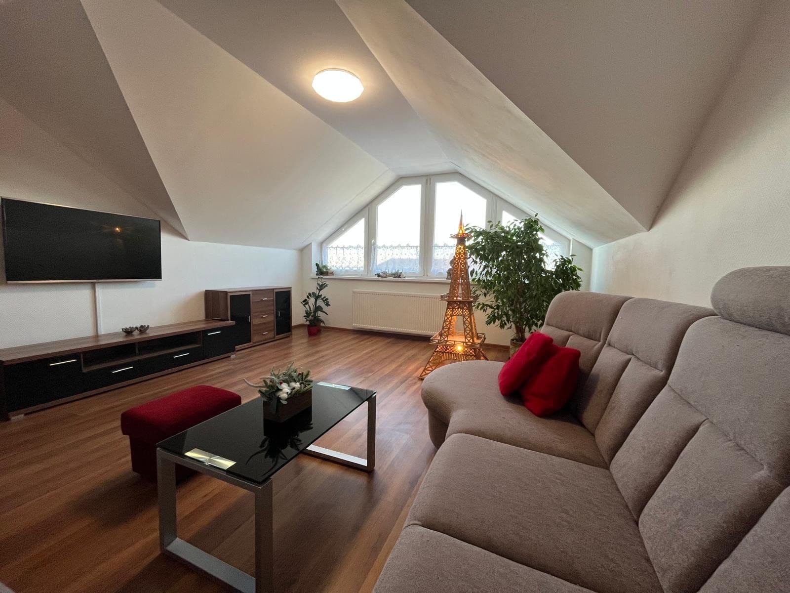 Pronájem bytu 70 m², Újezd II., Kobeřice u Brna, Jihomoravský kraj Pronájem bytu 70 m², Újezd II., Kobeřice u Brna, Jihomoravský kraj