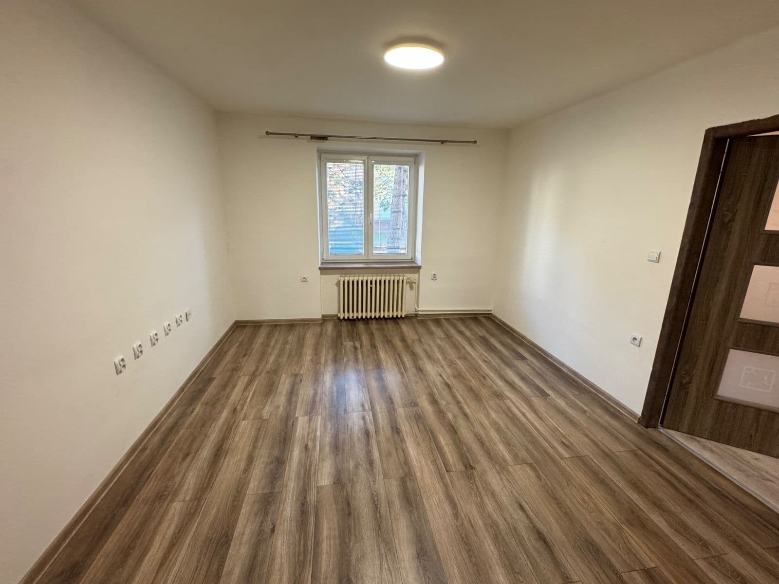 Pronájem bytu 2+1 50 m², Jilemnického, Pardubice, Pardubický kraj Pronájem bytu 2+1 50 m², Jilemnického, Pardubice, Pardubický kraj