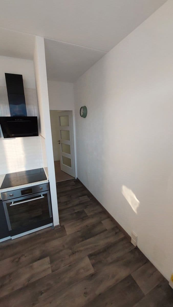 Pronájem bytu 2+1 63 m², Vikova, Slaný, Středočeský kraj Pronájem bytu 2+1 63 m², Vikova, Slaný, Středočeský kraj