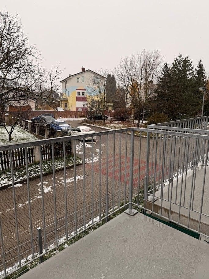 Pronájem bytu 1+kk 30 m², Českobrodská, Praha, Praha Pronájem bytu 1+kk 30 m², Českobrodská, Praha, Praha