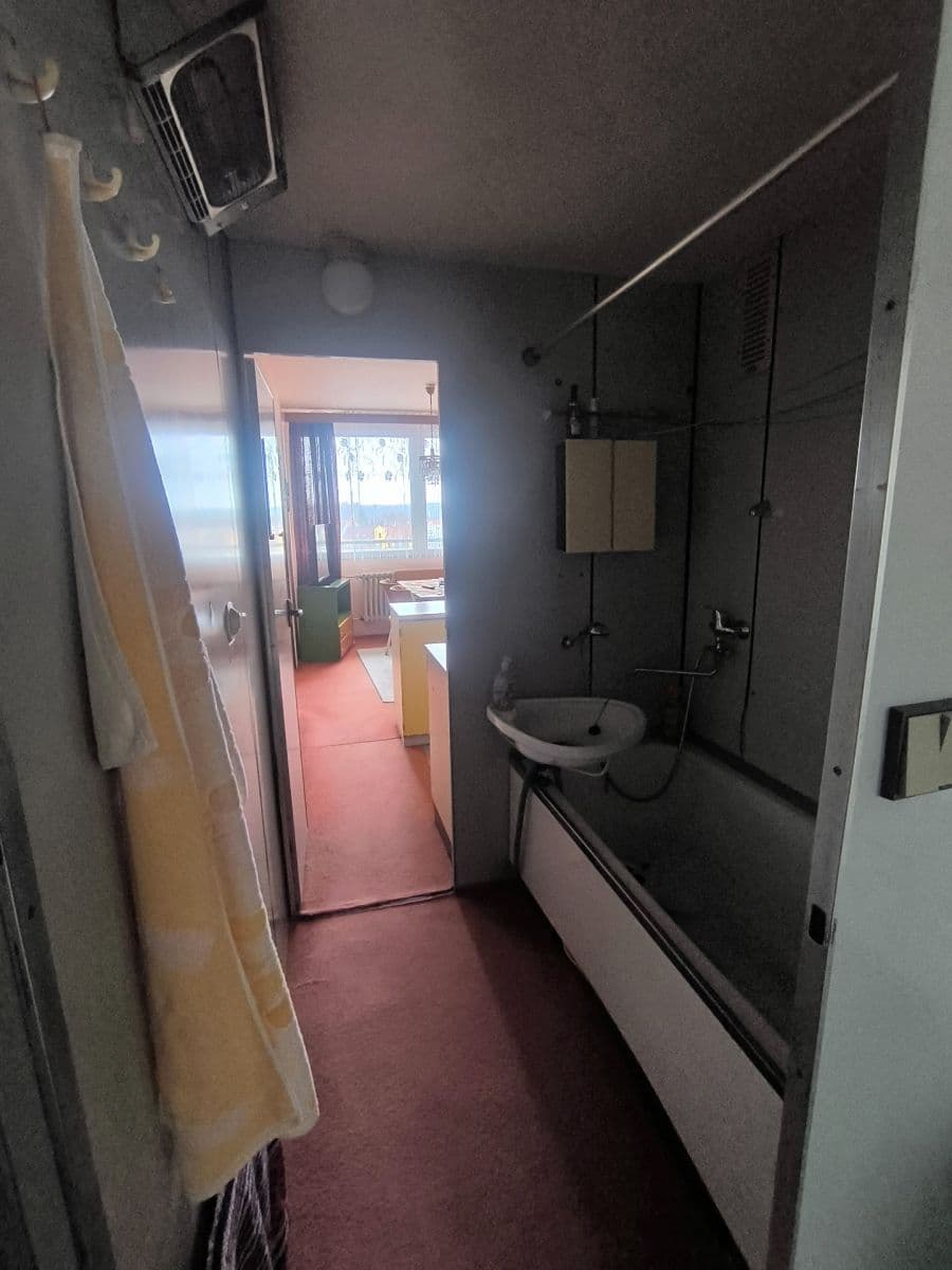 Prodej bytu 3+1 67 m², Americká, Kladno, Středočeský kraj Prodej bytu 3+1 67 m², Americká, Kladno, Středočeský kraj