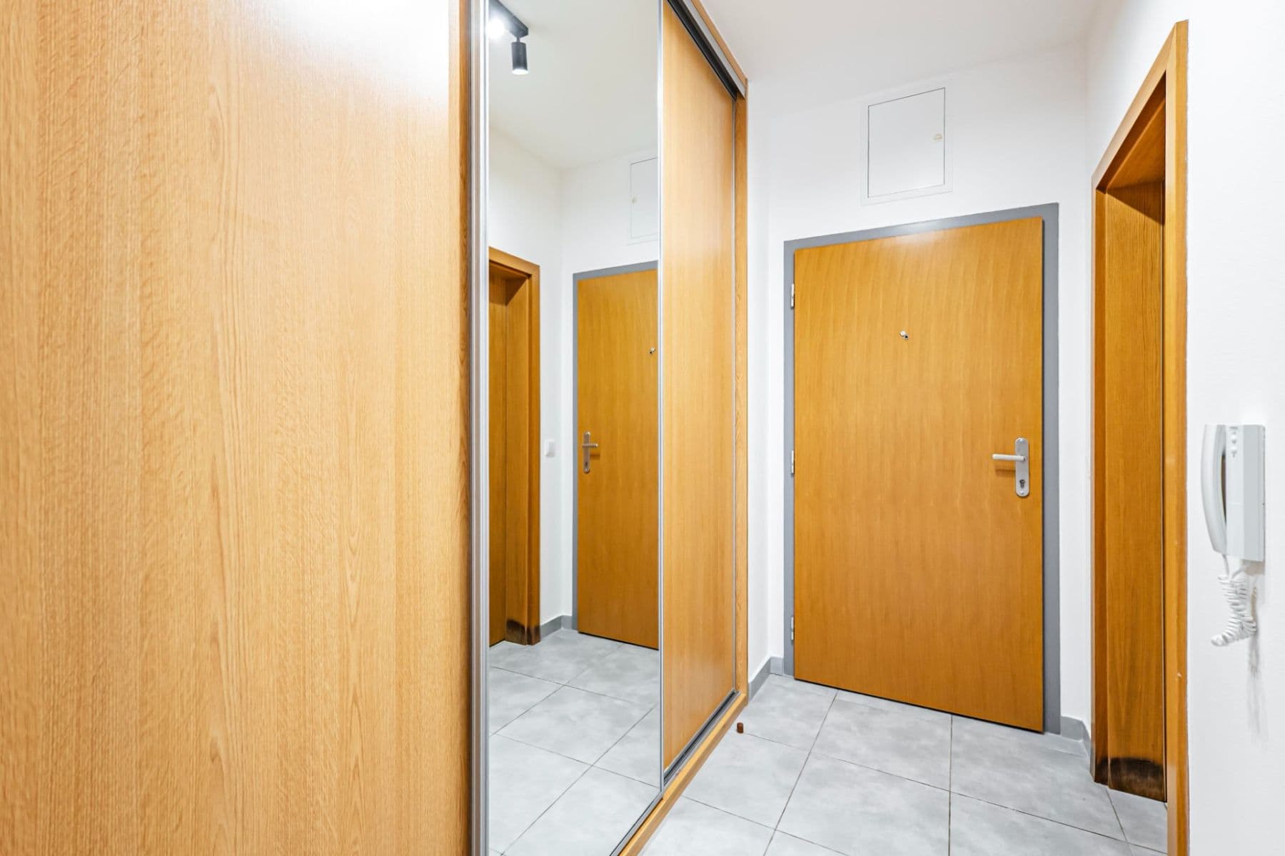 Pronájem bytu 1+kk 37 m², Rotavská, Praha, Praha Pronájem bytu 1+kk 37 m², Rotavská, Praha, Praha