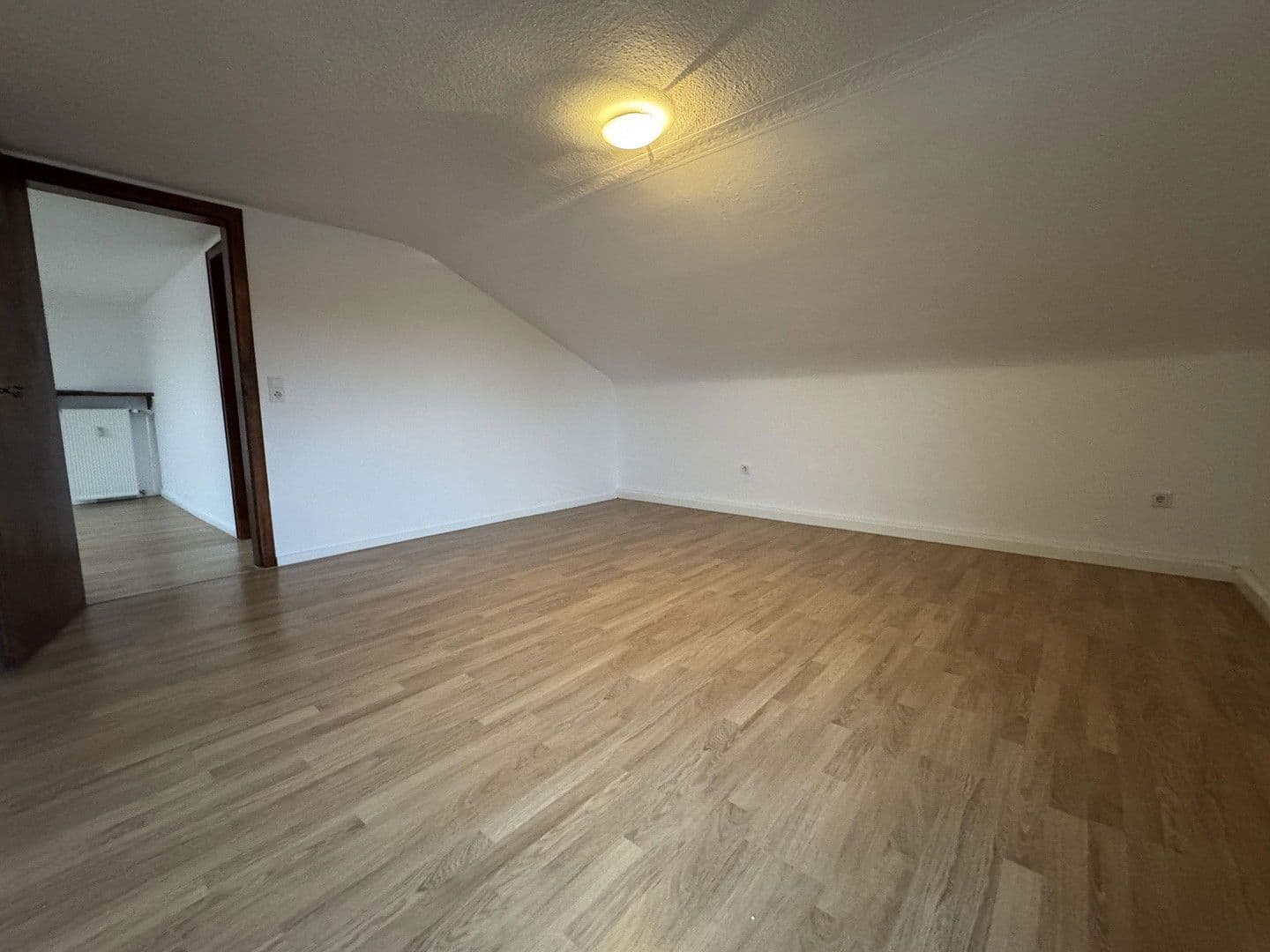 Pronájem bytu 4+1 78 m², Strassen 69-71, Bergisch Gladbach, Severní Porýní-Vestfálsko Pronájem bytu 4+1 78 m², Strassen 69-71, Bergisch Gladbach, Severní Porýní-Vestfálsko