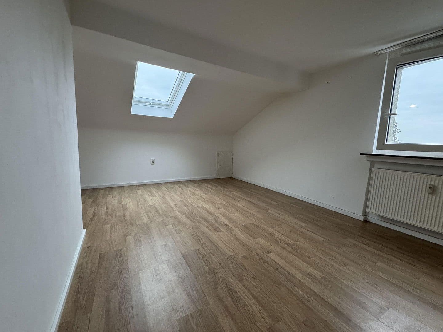 Pronájem bytu 4+1 78 m², Strassen 69-71, Bergisch Gladbach, Severní Porýní-Vestfálsko Pronájem bytu 4+1 78 m², Strassen 69-71, Bergisch Gladbach, Severní Porýní-Vestfálsko