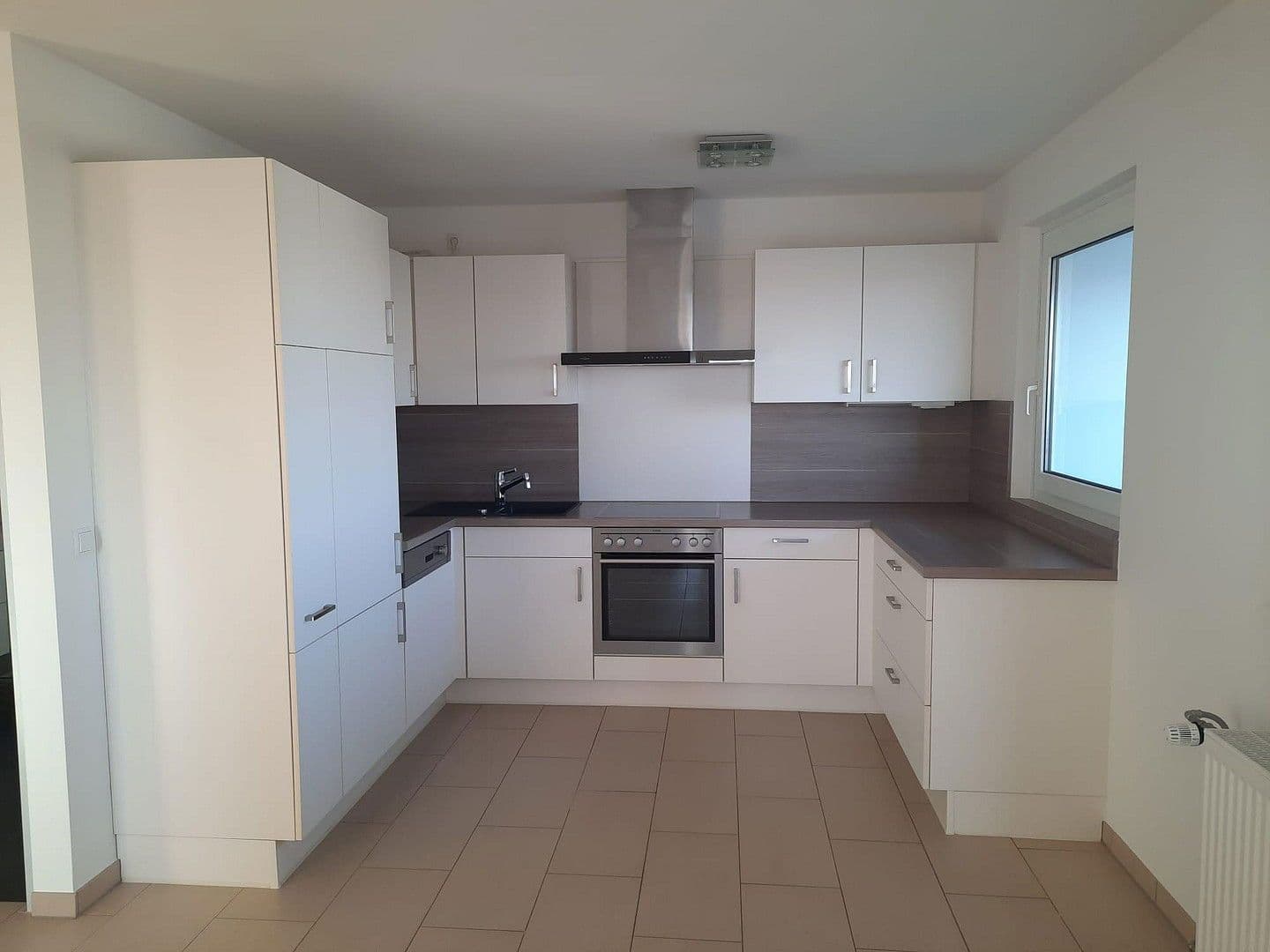 Pronájem bytu 3+kk 82 m², Amsterdamer Straße 1, Ludwigshafen am Rhein, Porýní-Falc Pronájem bytu 3+kk 82 m², Amsterdamer Straße 1, Ludwigshafen am Rhein, Porýní-Falc