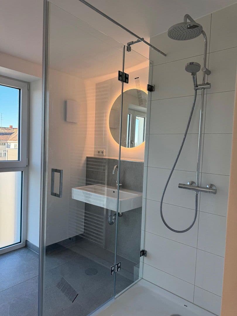 Prodej bytu 2+kk 67 m², Walderseestraße, Berlin, Berlín Prodej bytu 2+kk 67 m², Walderseestraße, Berlin, Berlín