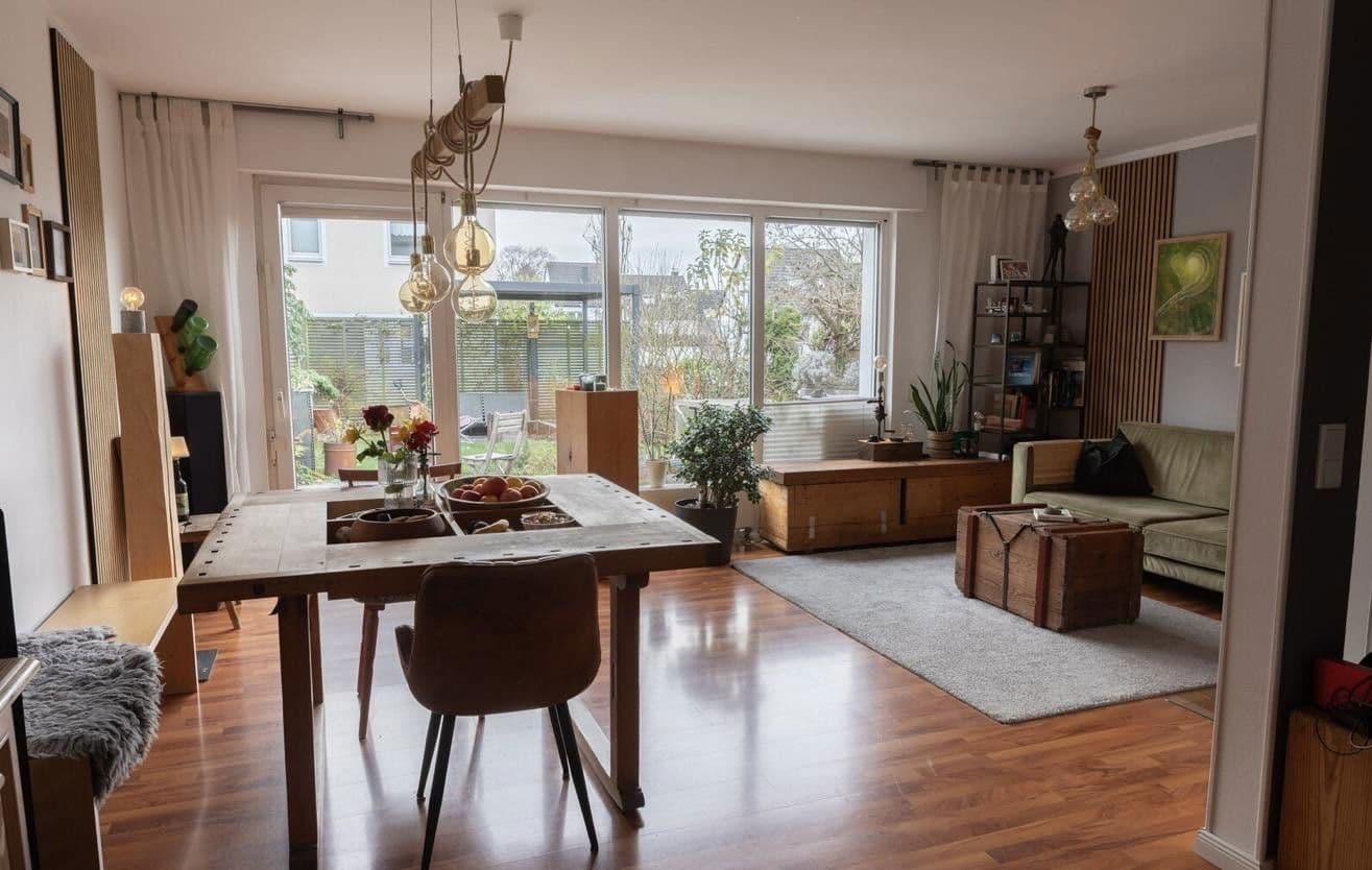 Prodej domu 118 m², pozemek 240 m², Wuppertal, Severní Porýní-Vestfálsko Prodej domu 118 m², pozemek 240 m², Wuppertal, Severní Porýní-Vestfálsko