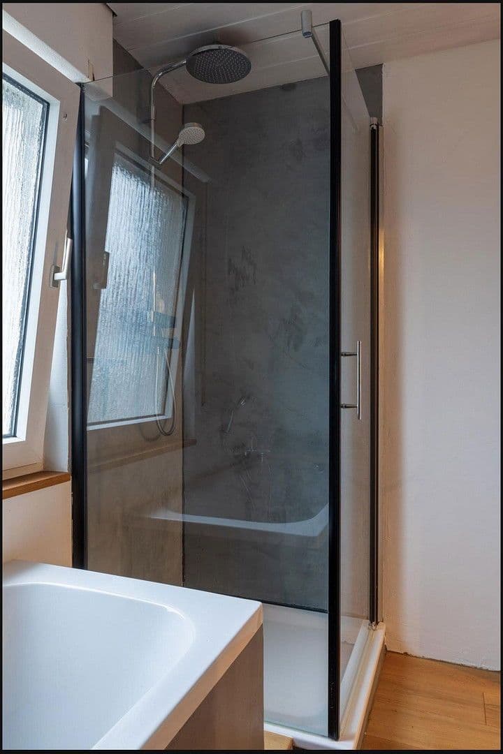 Prodej domu 118 m², pozemek 240 m², Wuppertal, Severní Porýní-Vestfálsko Prodej domu 118 m², pozemek 240 m², Wuppertal, Severní Porýní-Vestfálsko