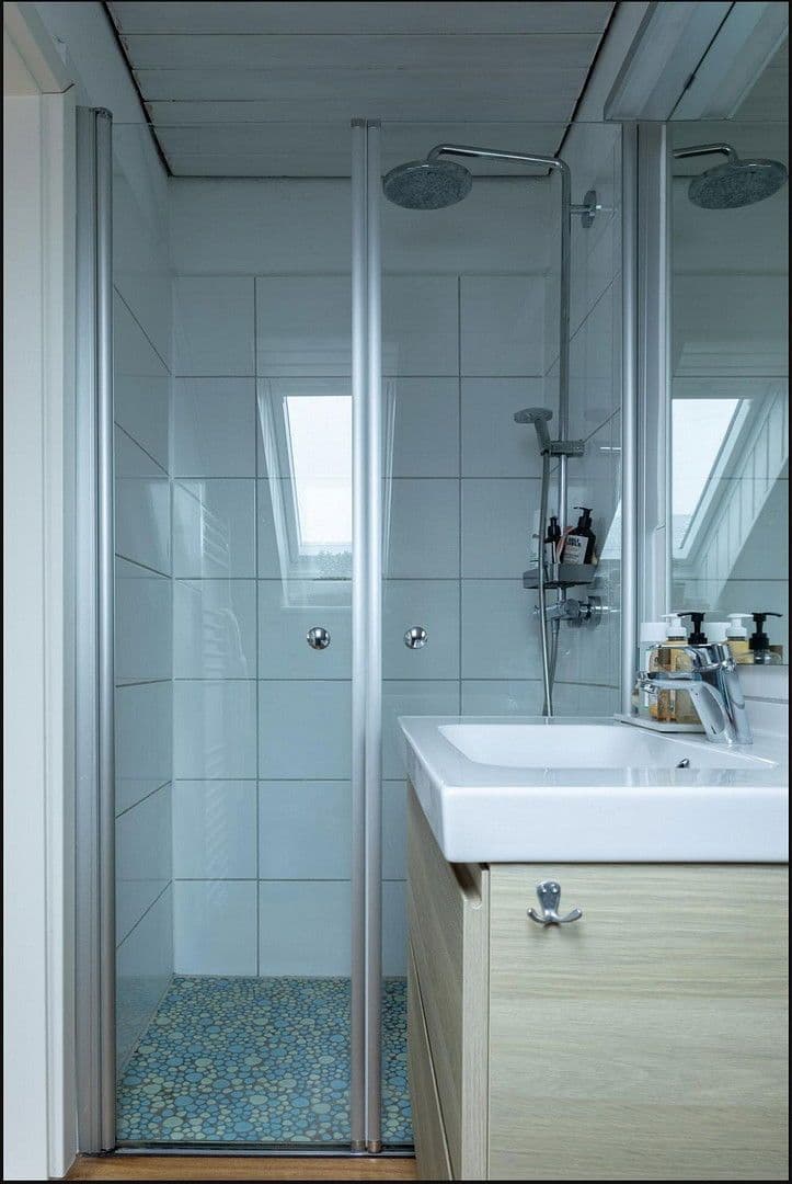 Prodej domu 118 m², pozemek 240 m², Wuppertal, Severní Porýní-Vestfálsko Prodej domu 118 m², pozemek 240 m², Wuppertal, Severní Porýní-Vestfálsko