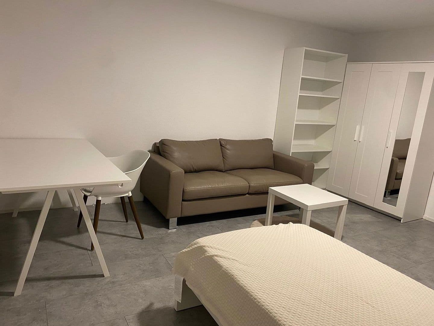 Pronájem bytu 20 m², Münster/ Stuttgart, Bádensko-Württembersko Pronájem bytu 20 m², Münster/ Stuttgart, Bádensko-Württembersko