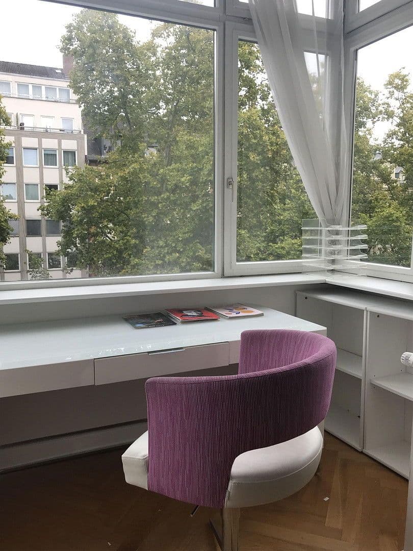 Pronájem bytu 3+1 100 m², Wiesbaden, Hessen Pronájem bytu 3+1 100 m², Wiesbaden, Hessen