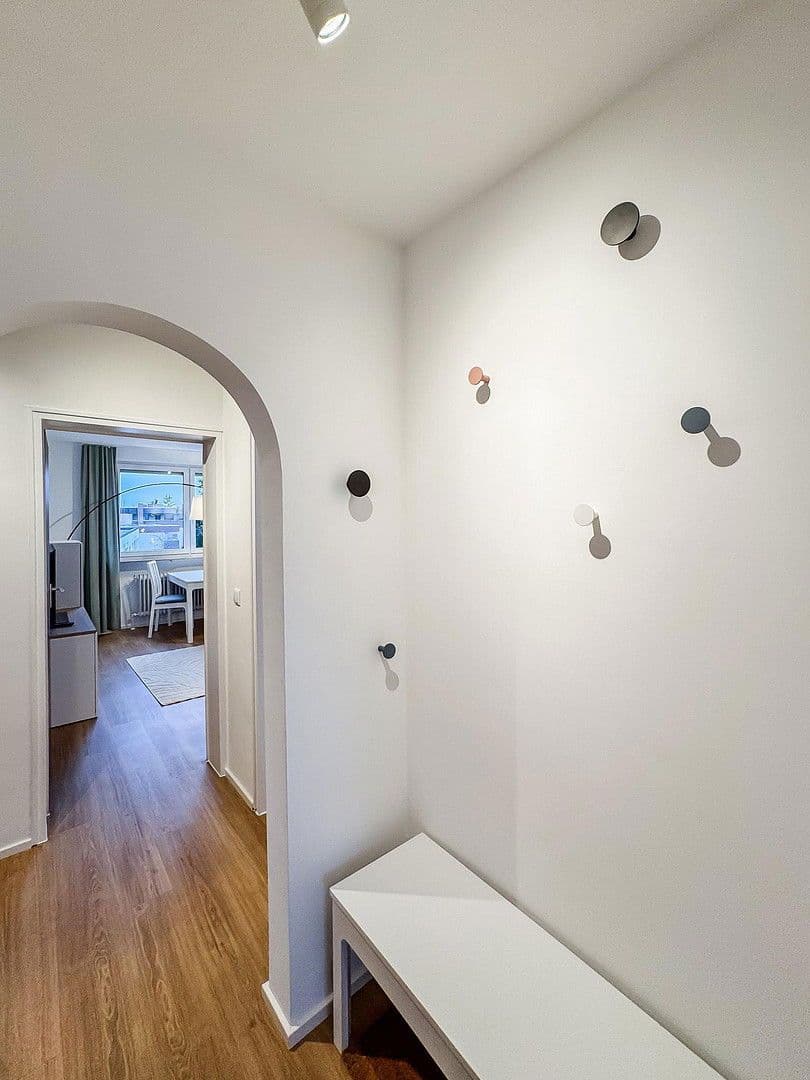 Pronájem bytu 1+1 30 m², Steinforststr. 38, Erlangen, Bavorsko Pronájem bytu 1+1 30 m², Steinforststr. 38, Erlangen, Bavorsko