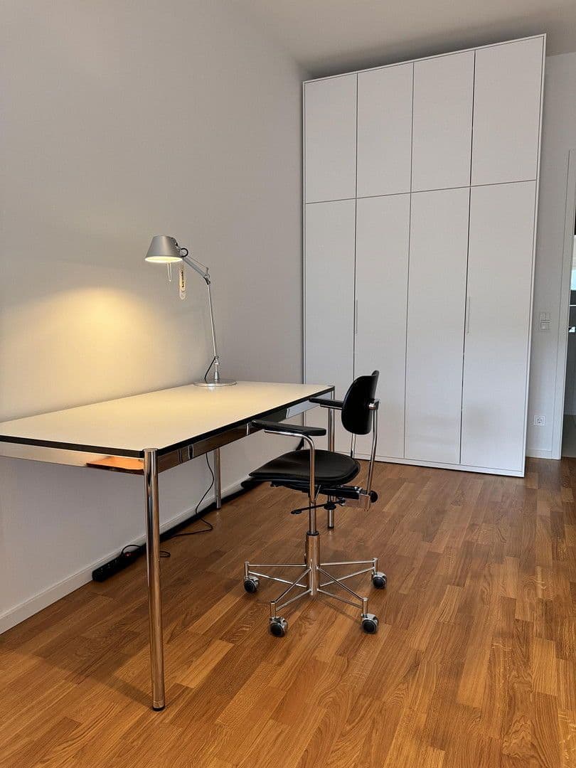 Pronájem bytu 2+1 77 m², Pariser Straße 23, Berlin, Berlín Pronájem bytu 2+1 77 m², Pariser Straße 23, Berlin, Berlín