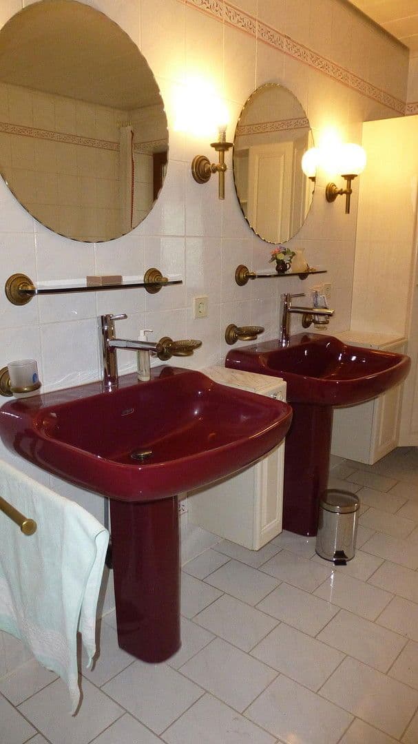 Prodej domu 255 m², pozemek 894 m², Hüttlingen, Bádensko-Württembersko Prodej domu 255 m², pozemek 894 m², Hüttlingen, Bádensko-Württembersko