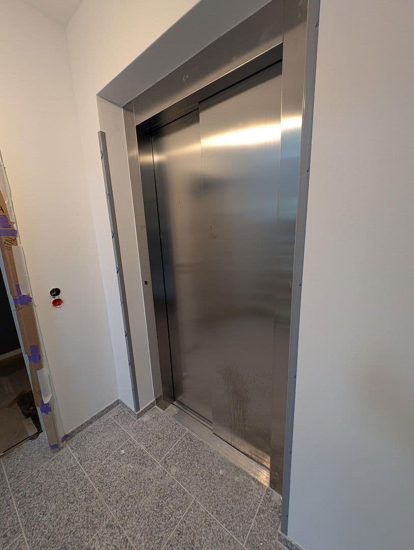 Pronájem bytu 2+1 94 m², Mahlsdorferstr 7-8, Berlin Köpenick, Berlín Pronájem bytu 2+1 94 m², Mahlsdorferstr 7-8, Berlin Köpenick, Berlín