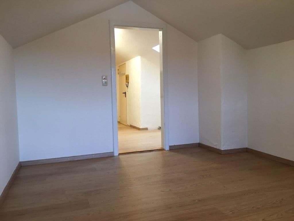 Pronájem bytu 1+1 22 m², Königsdorf, Bavorsko Pronájem bytu 1+1 22 m², Königsdorf, Bavorsko