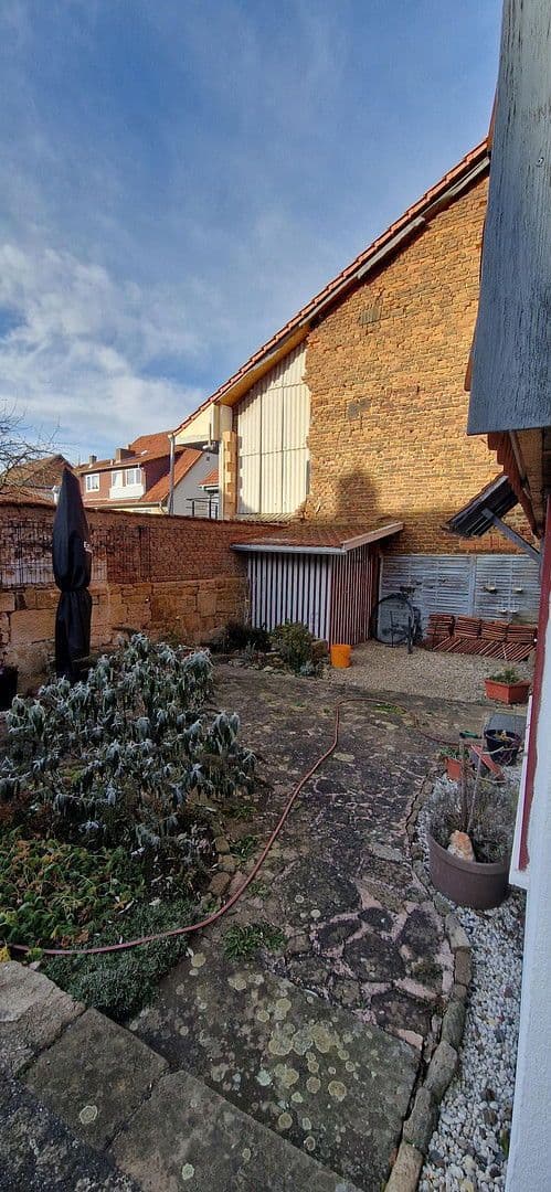 Prodej domu 260 m², pozemek 330 m², Immenhausen, Hessen Prodej domu 260 m², pozemek 330 m², Immenhausen, Hessen