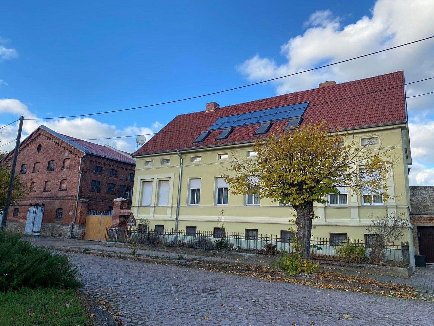 Prodej domu 260 m², pozemek 3.290 m², Nienburg (Saale), Sasko-Anhaltsko Prodej domu 260 m², pozemek 3.290 m², Nienburg (Saale), Sasko-Anhaltsko